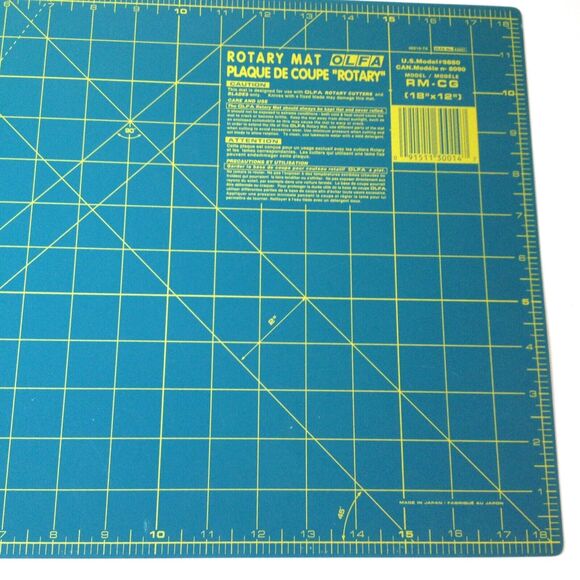 OLFA 12 x 18 Rotary Cutting Mat RM-CG Model #9880 - Picture 2 of 9